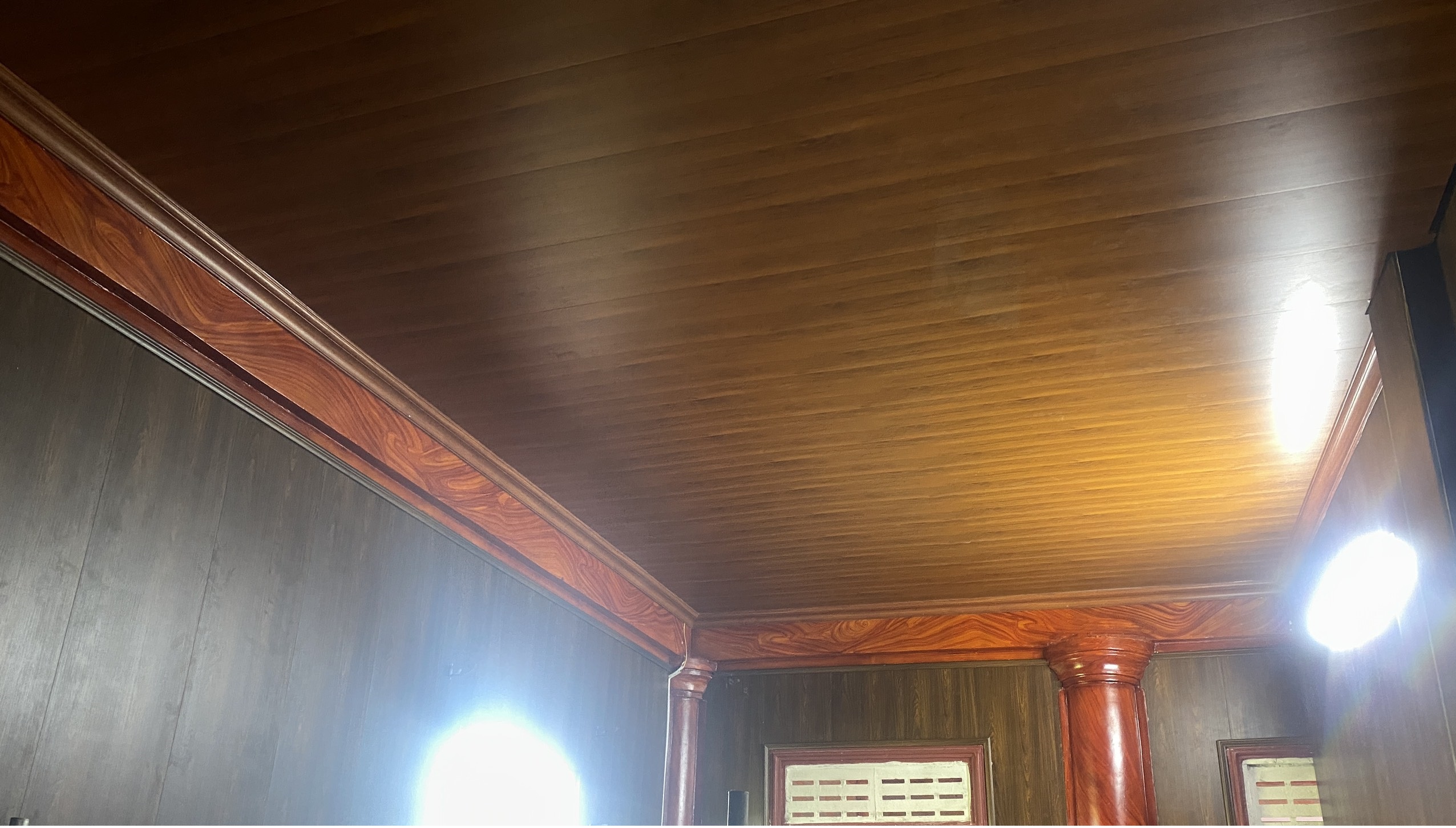 TẤM NHỰA ỐP TƯỜNG VÂN GỖ TẠI PHÚ GIÁO BÌNH DƯƠNG 