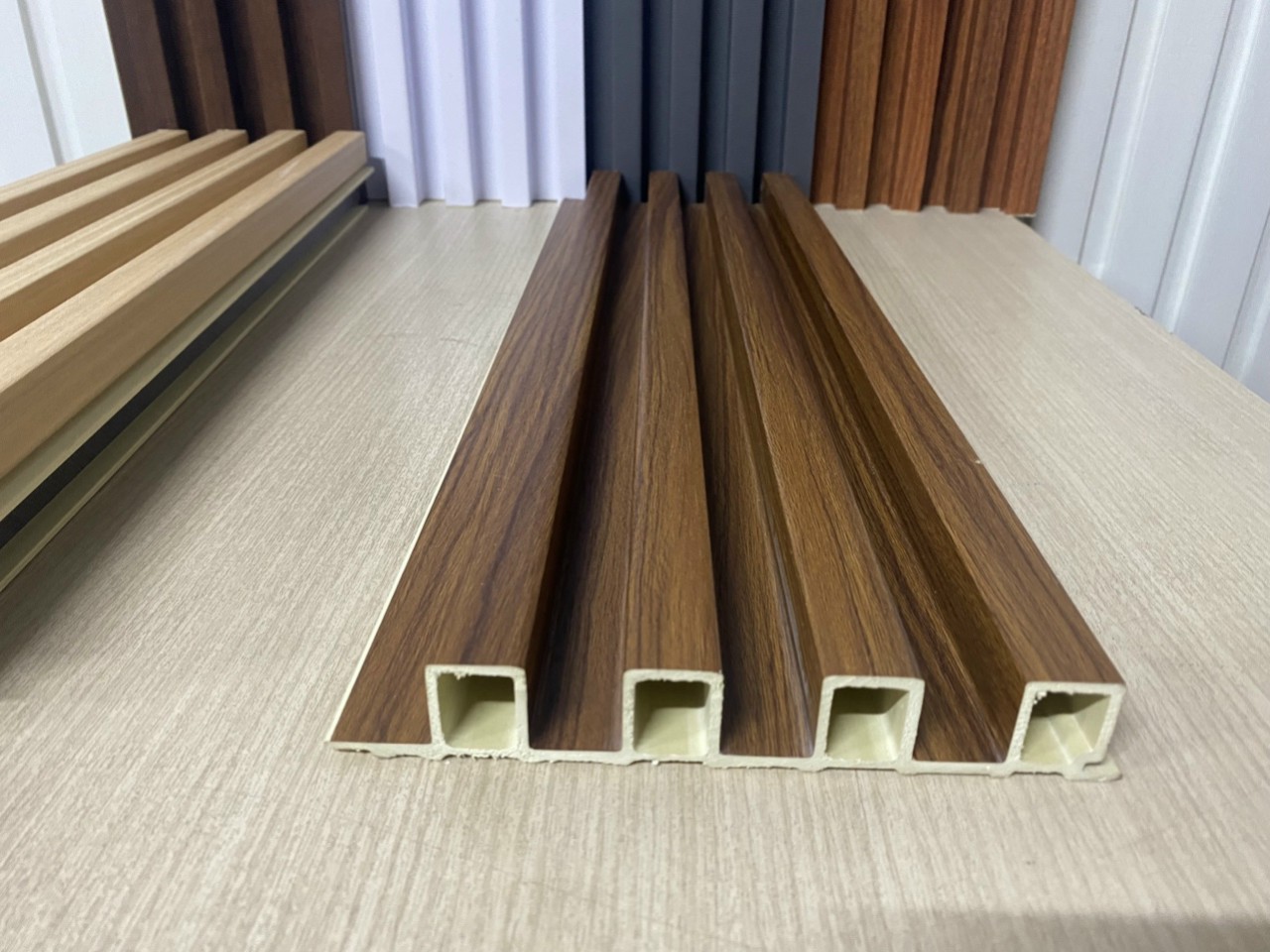 Kho tấm nhựa ốp tường ATLANTIS tại Bình Dương