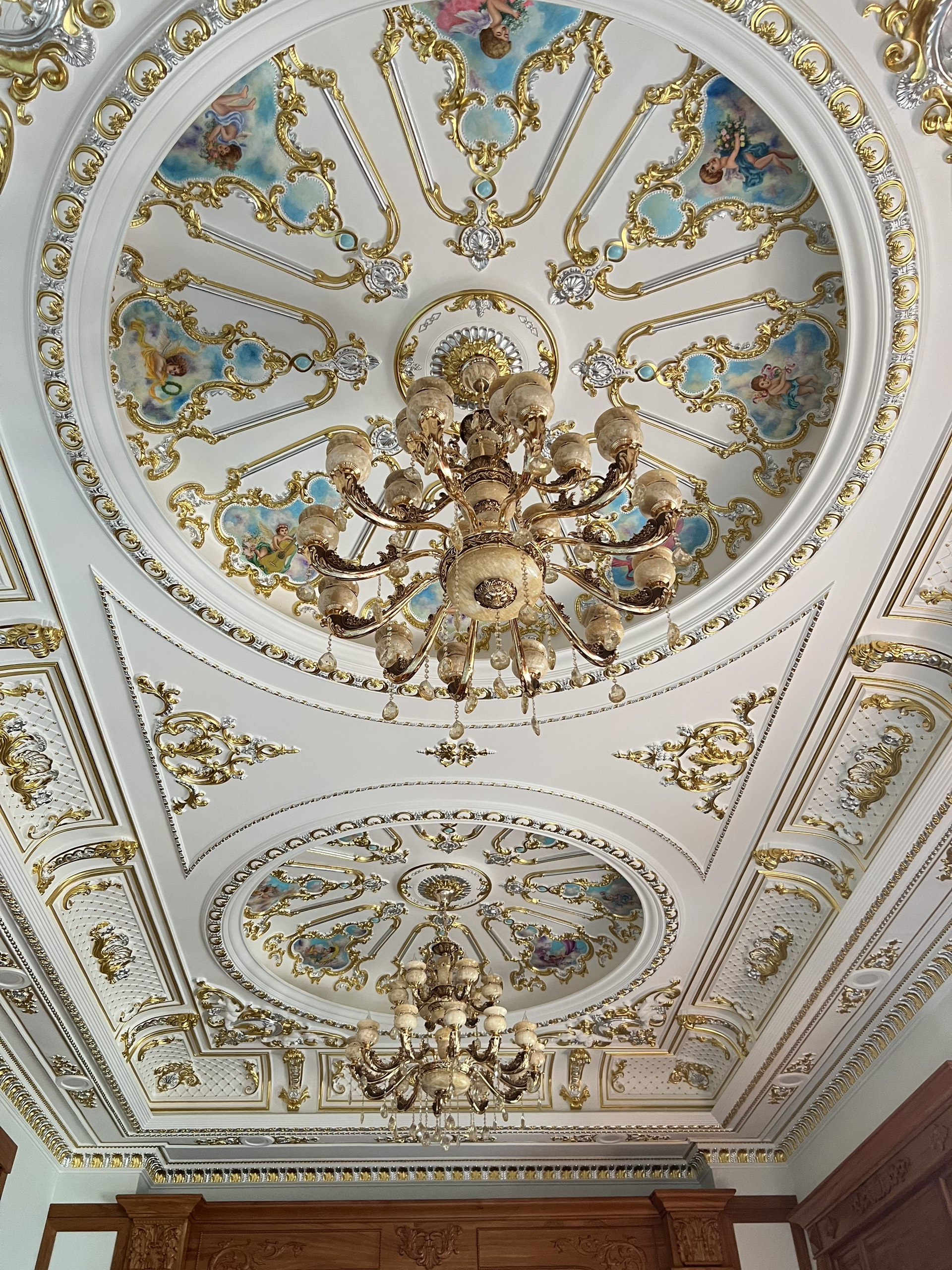 Thi công phào chỉ PU tại Bình Dương