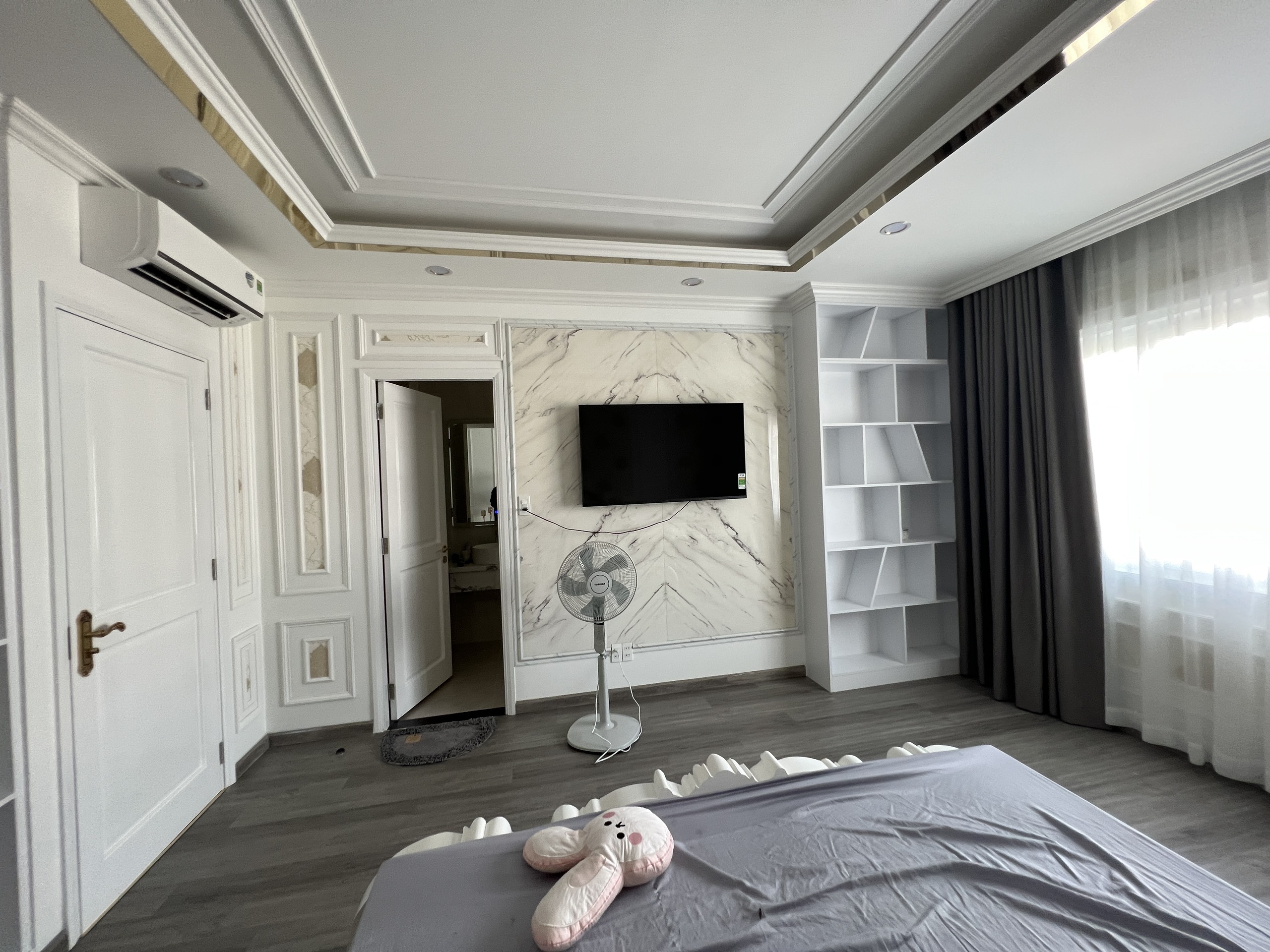 Thi công phào chỉ PS tại Bình Dương