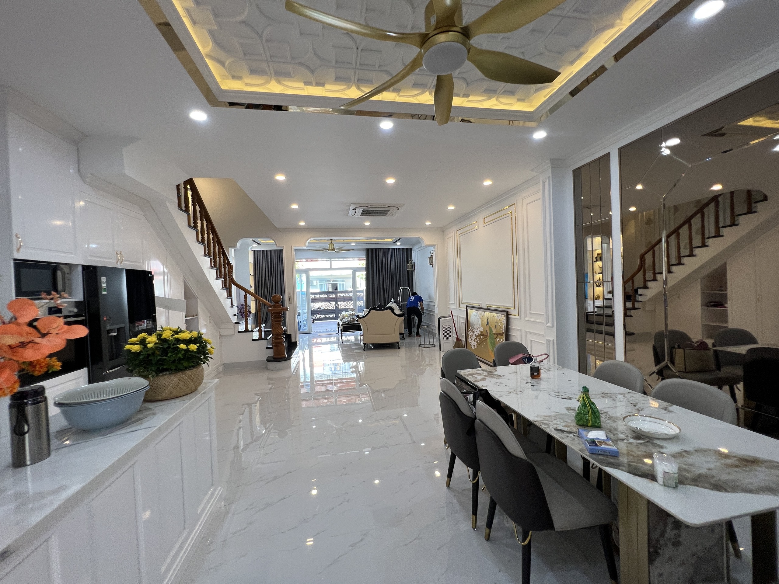 Thi công phào chỉ PS tại Bình Dương