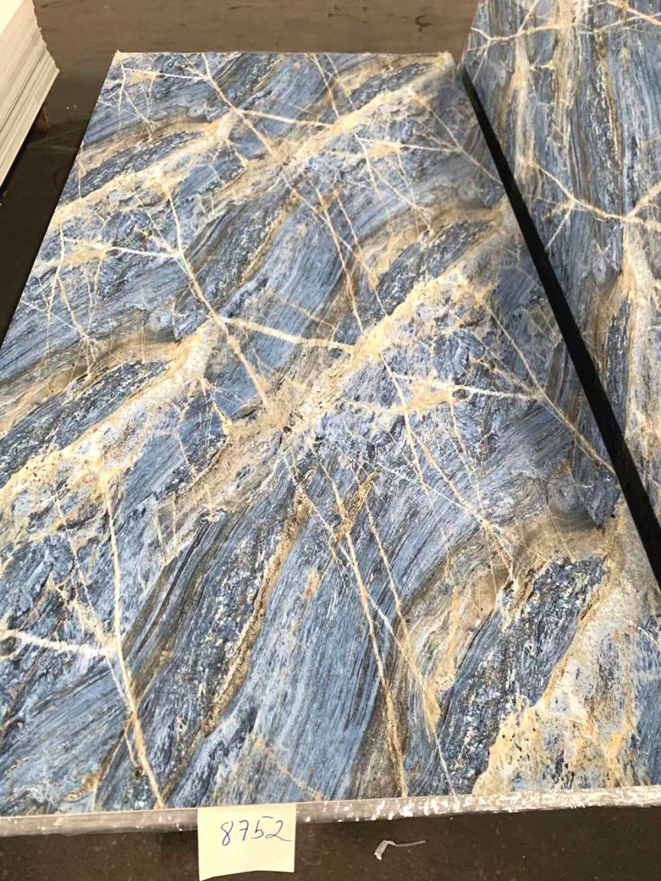 Thi công ốp tường nhựa Biên Hòa, Đồng Nai