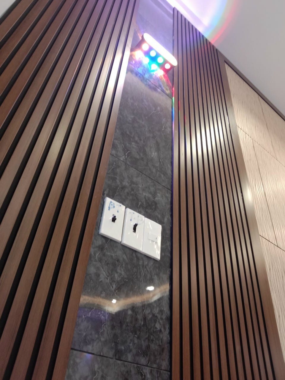 Nhựa ốp tường trần cao cấp tại Biên Hòa, Đồng Nai