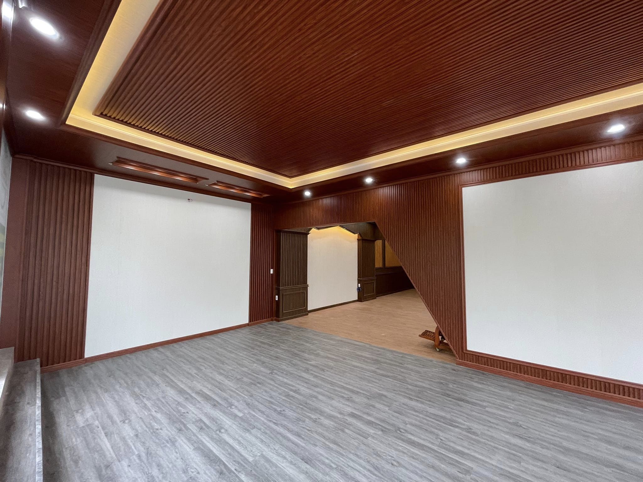 Thi công trần nhựa Bình Dương uy tín chất lượng