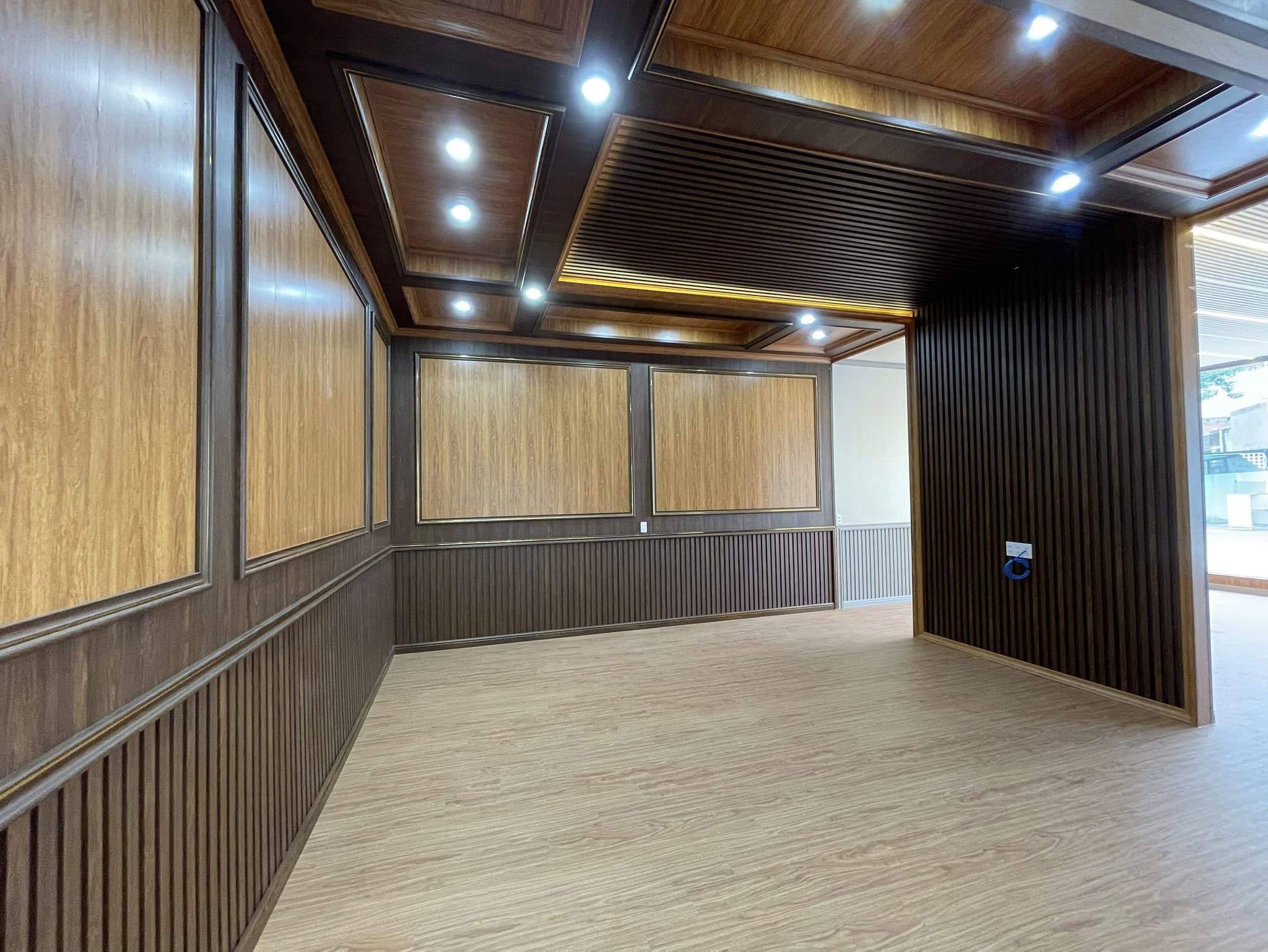 Thi công trần nhựa Bình Dương uy tín chất lượng